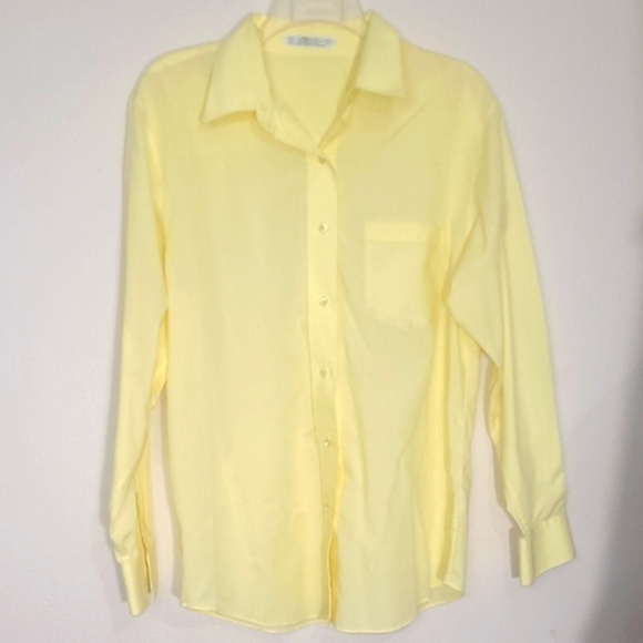 Foxcroft Pastel Yellow Button Down Shirt Pocket Wrinkle Free Long Sleeve Preppy - Picture 1 of 8